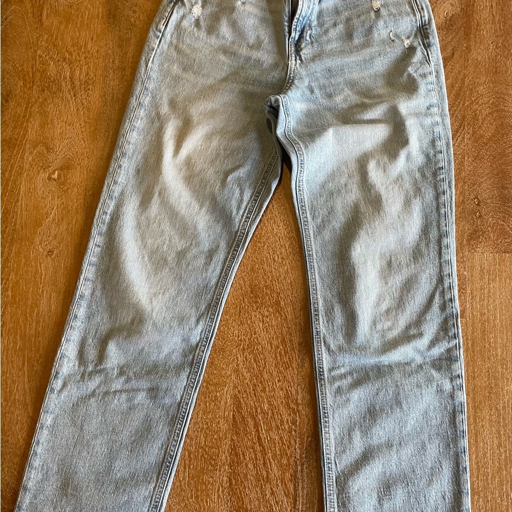 GAP Women's Light Blue Straight Jeans